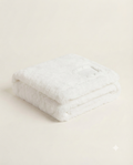 Sky Cloud Throw — Snö colorway, studio