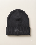 Vinter Ribbed Beanie — Kol colorway, studio